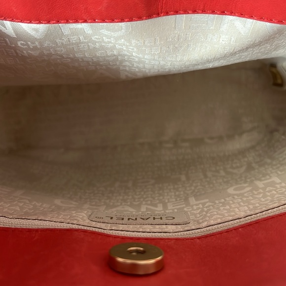 Chanel Lucky Charm Limited Edition Lambskin Tote - Picture 11 of 17